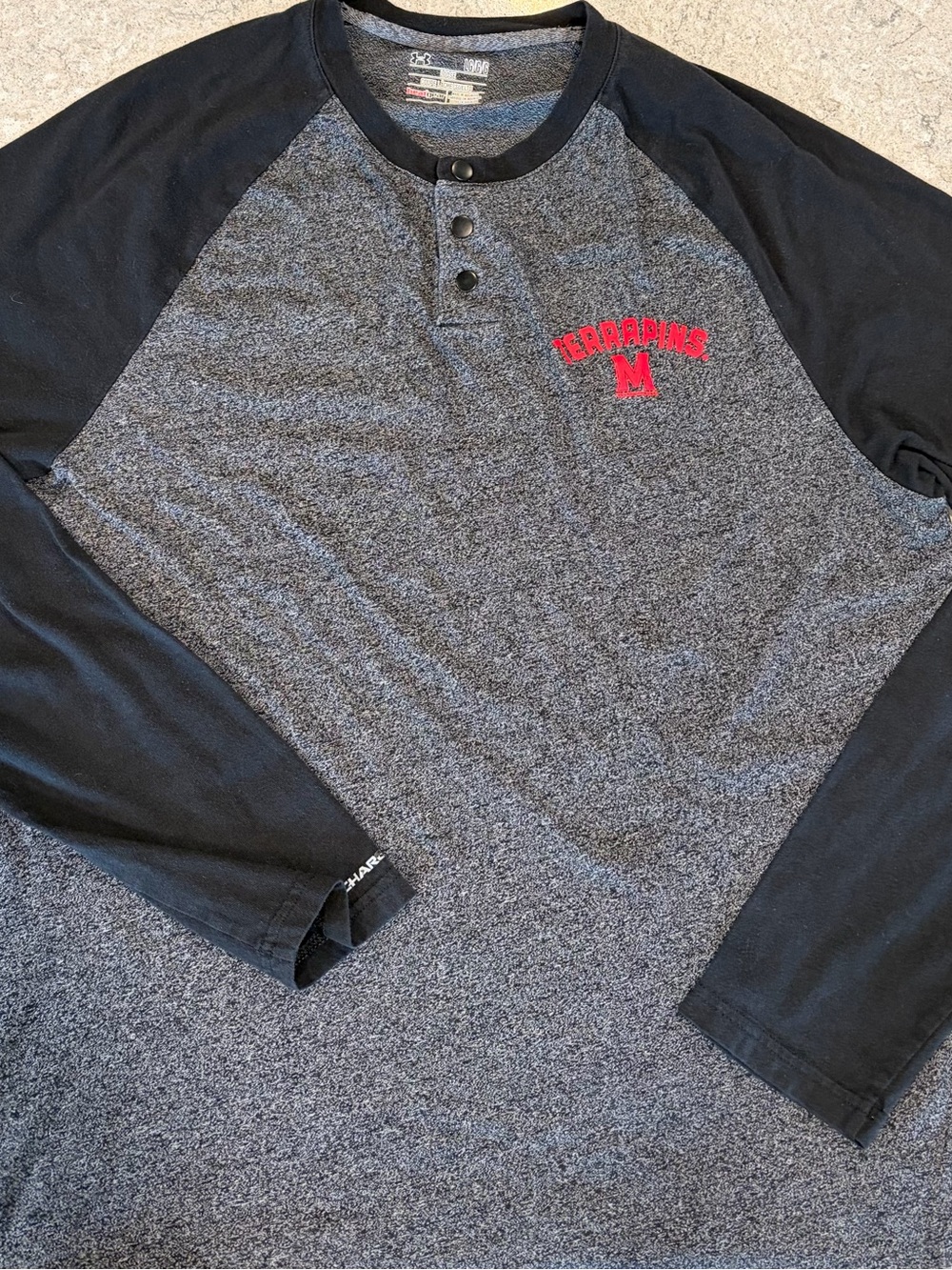 Maryland Terrapins Under Armour Long Sleeve Raglan Henley with 3 snaps-Large
